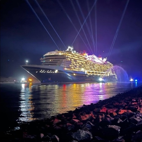 Wish’s Come True Blue Loungefly Backpack - Picture 5 of 11